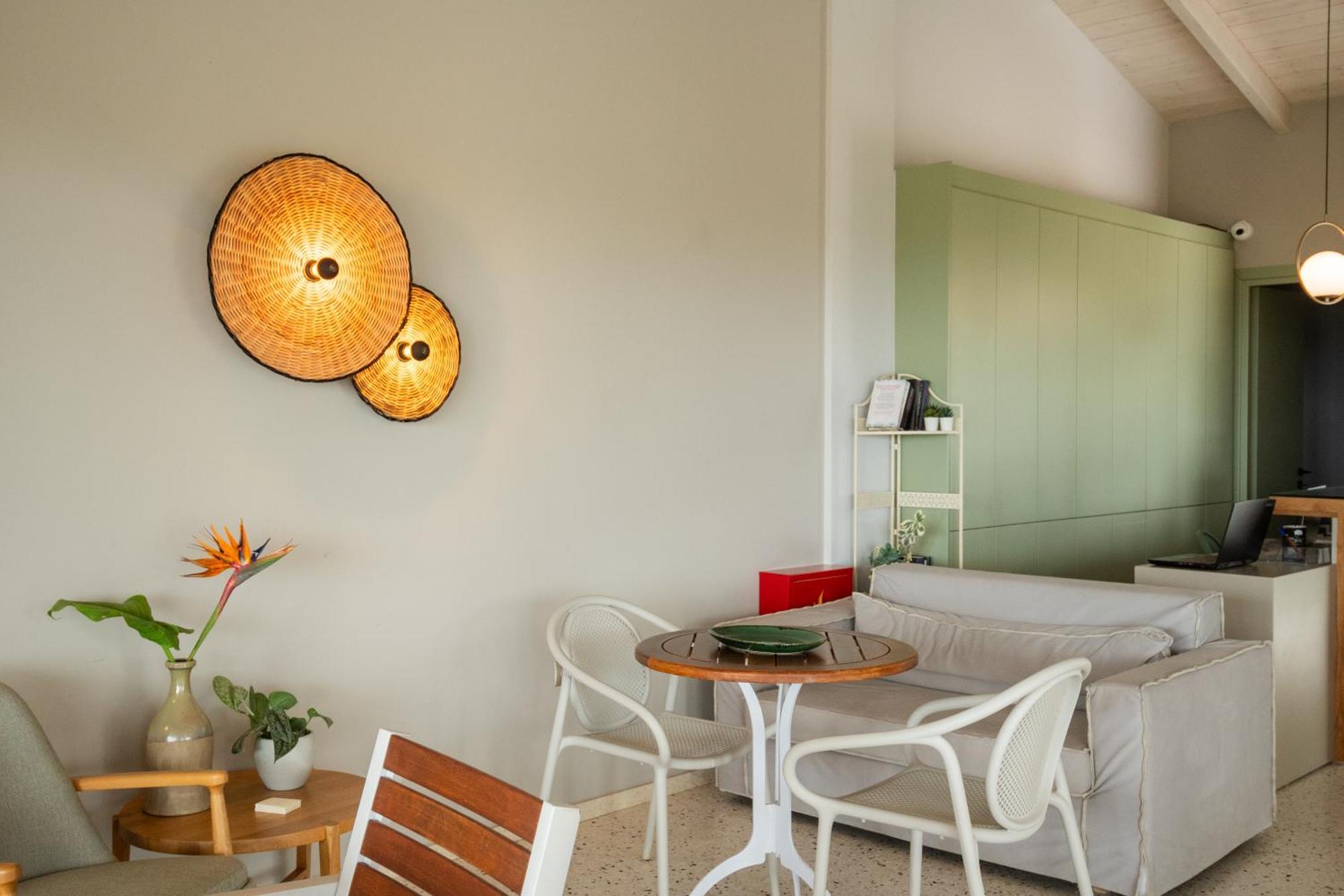 Callisto Seaside Homes & Suites ماراثوبوليس المظهر الخارجي الصورة